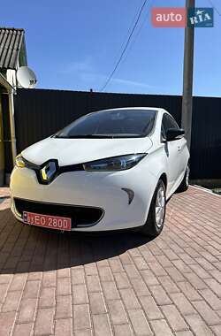 Хэтчбек Renault Zoe 2013 в 