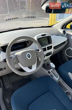 Хэтчбек Renault Zoe 2013 в 