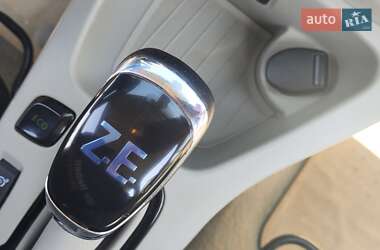 Хетчбек Renault Zoe 2016 в 