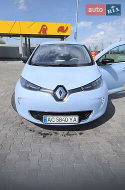Хетчбек Renault Zoe 2016 в 