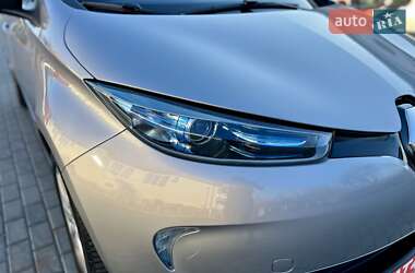 Хетчбек Renault Zoe 2016 в 