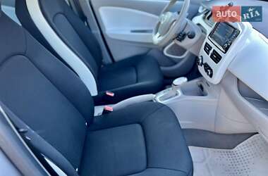 Хетчбек Renault Zoe 2016 в 