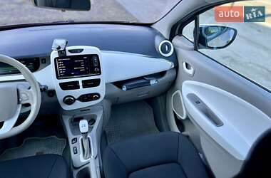 Хетчбек Renault Zoe 2016 в 