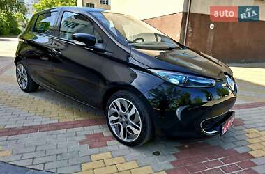 Хетчбек Renault Zoe 2015 в 