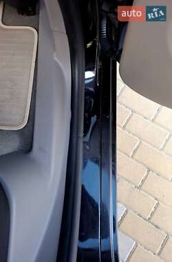 Хетчбек Renault Zoe 2015 в 