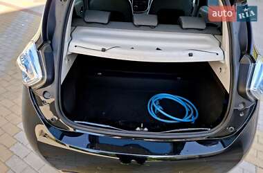 Хетчбек Renault Zoe 2015 в 