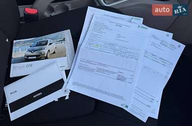 Хэтчбек Renault Zoe 2016 в 