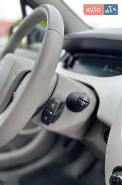 Хэтчбек Renault Zoe 2017 в 