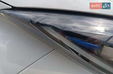 Хэтчбек Renault Zoe 2020 в 
