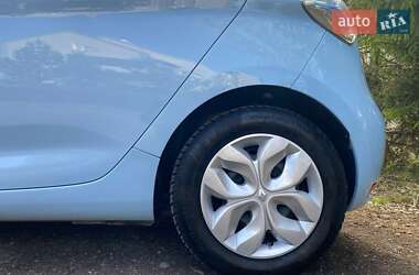 Хэтчбек Renault Zoe 2013 в 