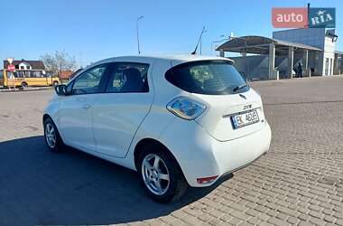 Хетчбек Renault Zoe 2017 в 