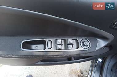 Хетчбек Renault Zoe 2018 в 