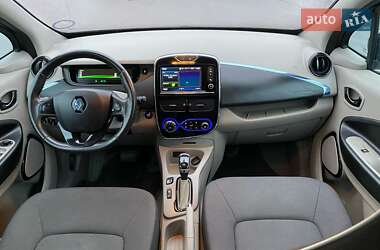 Хэтчбек Renault Zoe 2014 в 