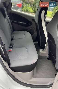 Хетчбек Renault Zoe 2016 в 