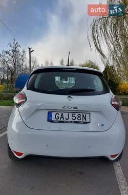 Хэтчбек Renault Zoe 2021 в 