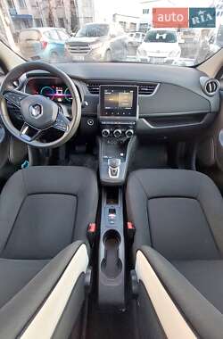 Хэтчбек Renault Zoe 2021 в 