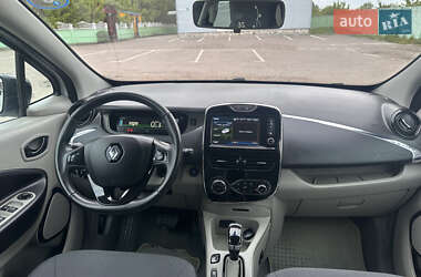 Хэтчбек Renault Zoe 2015 в 