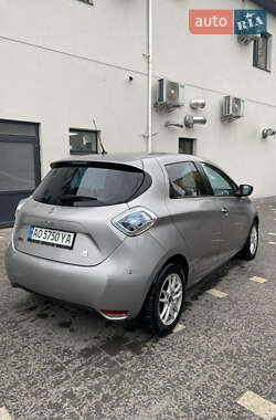 Хэтчбек Renault Zoe 2015 в 