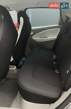 Хэтчбек Renault Zoe 2015 в 