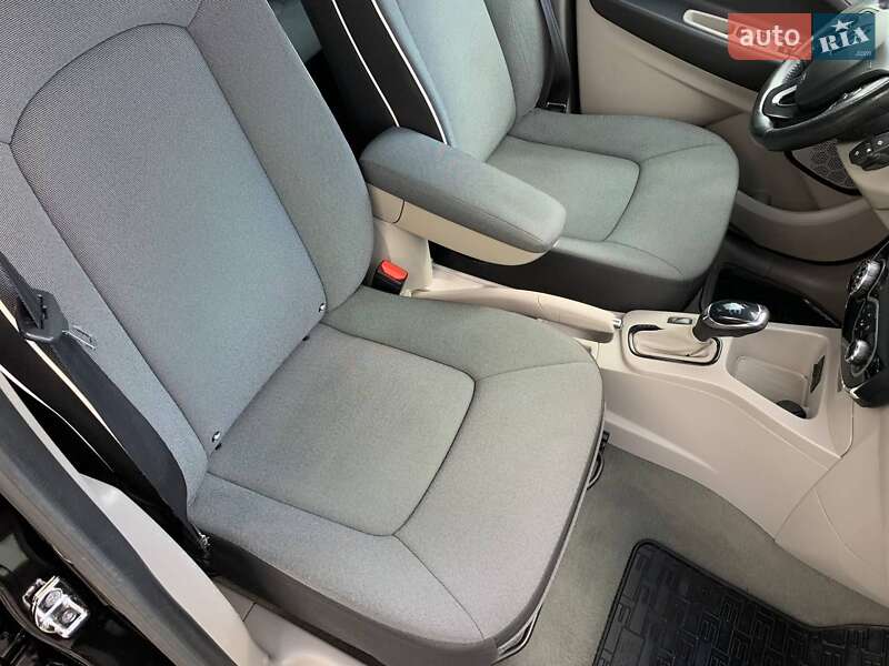 Хетчбек Renault Zoe 2014 в Тернополі