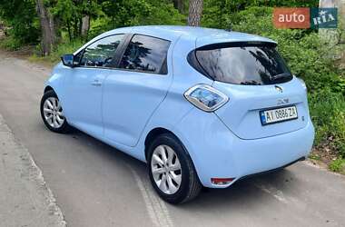 Хэтчбек Renault Zoe 2015 в 