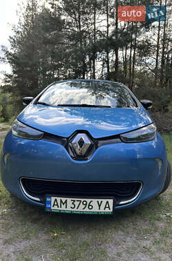 Хэтчбек Renault Zoe 2017 в 