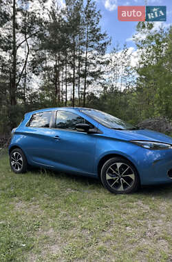 Хэтчбек Renault Zoe 2017 в 