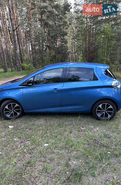 Хэтчбек Renault Zoe 2017 в 
