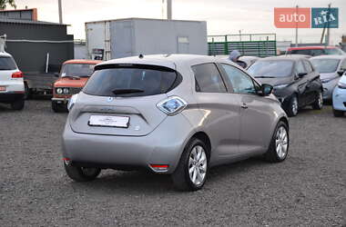 Хетчбек Renault Zoe 2016 в 