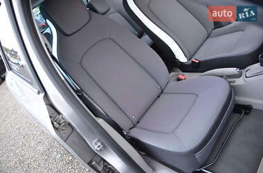 Хетчбек Renault Zoe 2016 в 