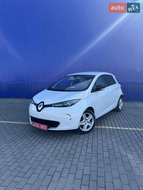 Хэтчбек Renault Zoe 2015 в 