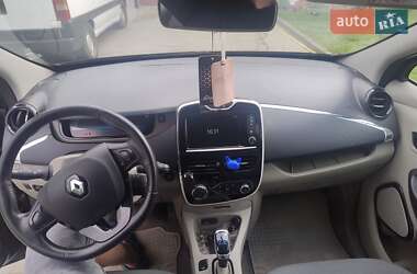 Хэтчбек Renault Zoe 2016 в 