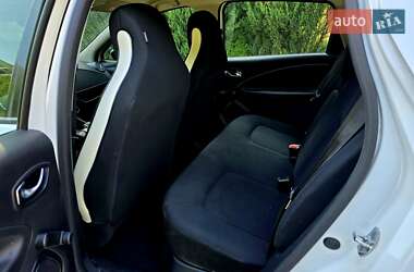 Хэтчбек Renault Zoe 2021 в 