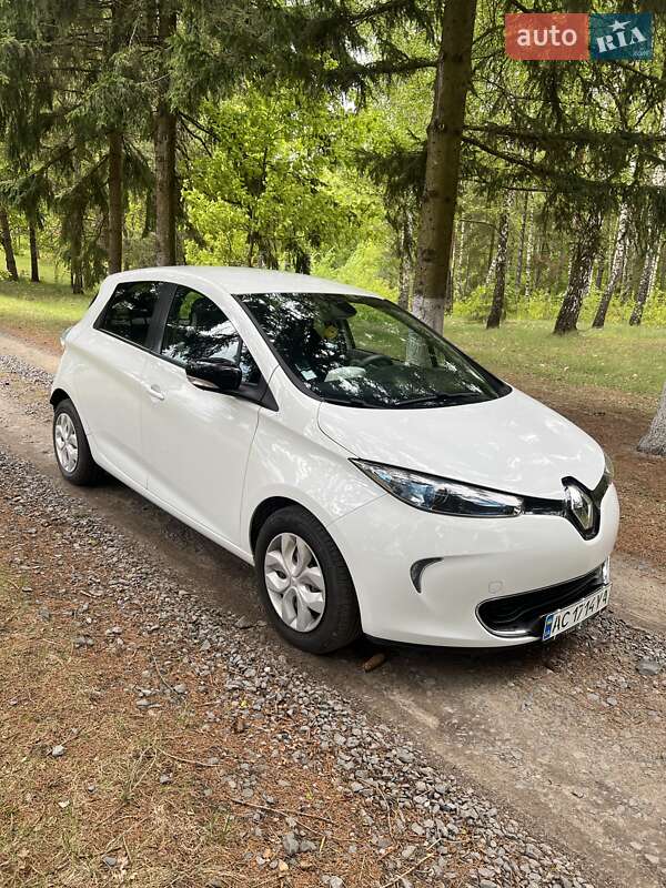 Хэтчбек Renault Zoe 2016 в Луцке