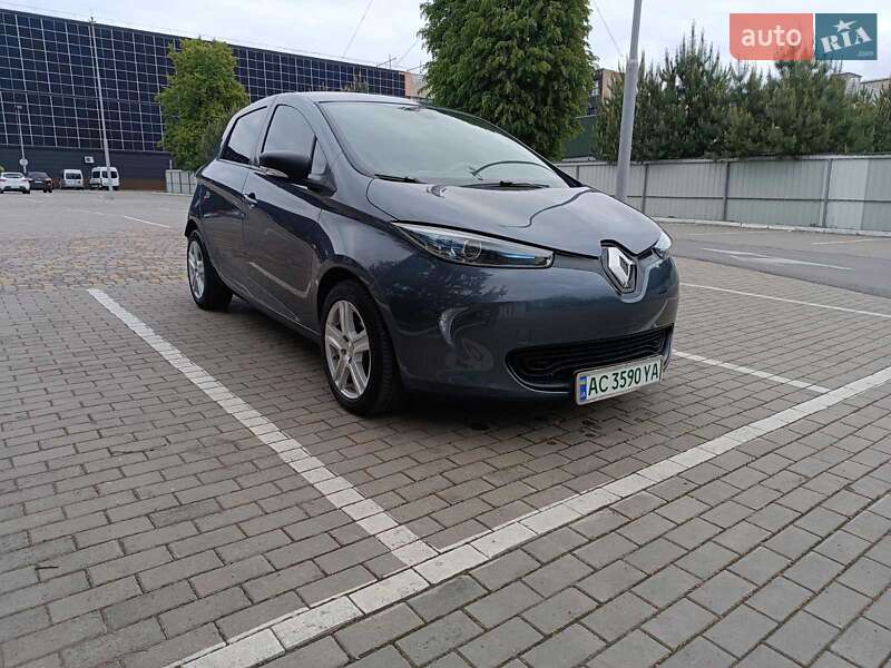 Хэтчбек Renault Zoe 2018 в 