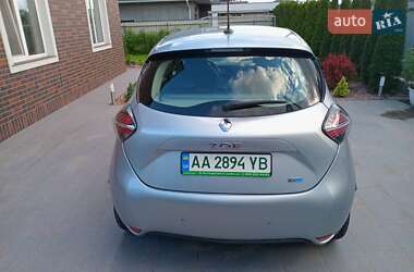 Хэтчбек Renault Zoe 2022 в 