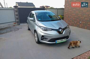 Хэтчбек Renault Zoe 2022 в 