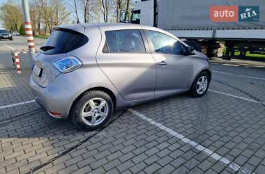 Хетчбек Renault Zoe 2015 в 