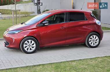 Хэтчбек Renault Zoe 2017 в 