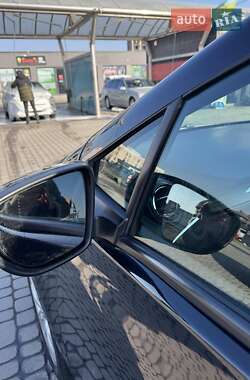 Хэтчбек Renault Zoe 2017 в 