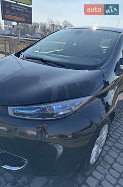 Хэтчбек Renault Zoe 2017 в 