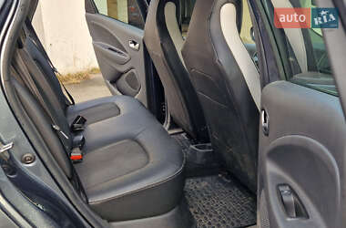 Хетчбек Renault Zoe 2019 в 