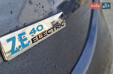 Хетчбек Renault Zoe 2019 в 