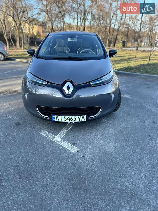 Хэтчбек Renault Zoe 2017 в 