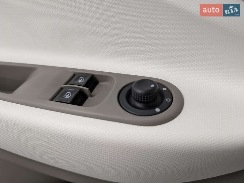 Хэтчбек Renault Zoe 2018 в Киеве