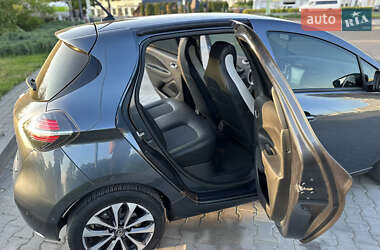 Хэтчбек Renault Zoe 2021 в 