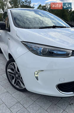 Хетчбек Renault Zoe 2017 в 