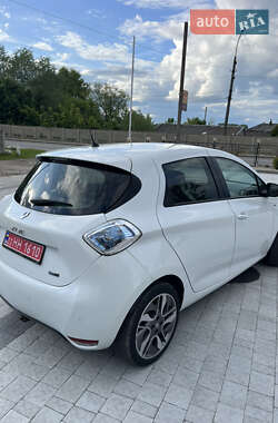 Хетчбек Renault Zoe 2017 в 