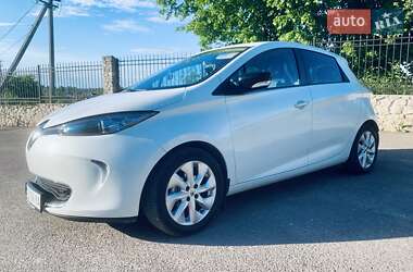 Хэтчбек Renault Zoe 2015 в 