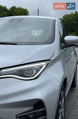 Хэтчбек Renault Zoe 2021 в 